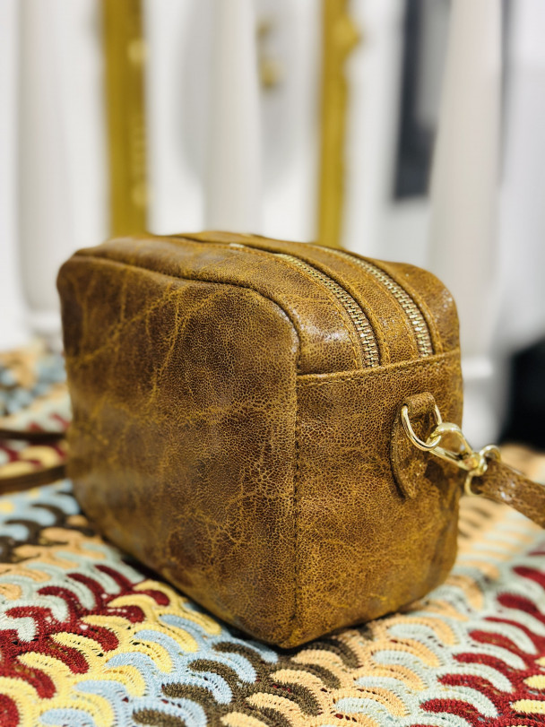 BOLSO PIEL EFECTO MÁRMOL BROWN 20X15 CM