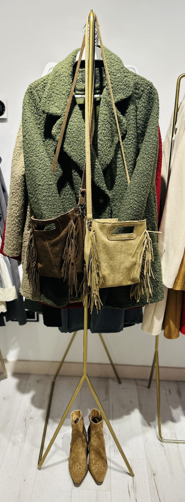 BOLSO PIEL FLECOS TAUPE