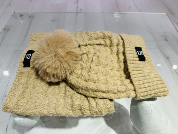 GORRO + CUELLO BEIGE